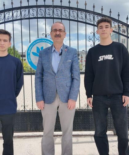 Kütahya'da Buldukları Yüklü Miktardaki Parayı Sahibine Ulaştırdılar