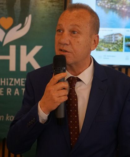 Ahmet Tekdemir: “İmkânı Olanlar Bile Yalnız”