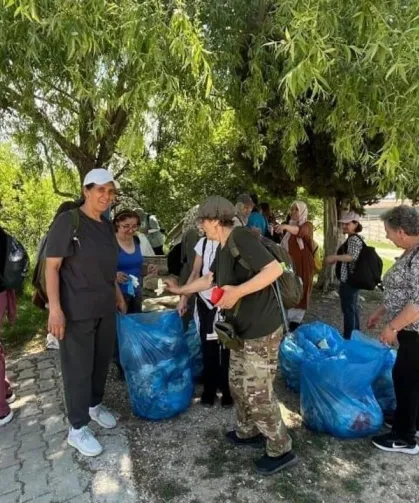 Kütahya Kent Ormanı’nda Örnek Hareket! Çöpler Tek Tek Toplandı