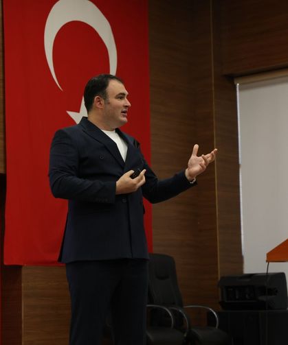 DPÜ’den Emniyet Personeline Stratejik İletişim Dersi