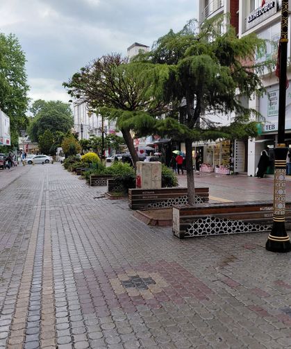 Kütahya’nın En Kalabalık Noktası Yağmurla Sessizliğe Büründü