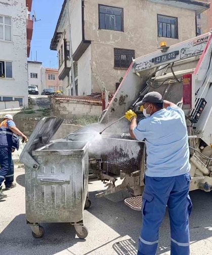 Hisarcık Belediyesi Harekete Geçti: Konteynerlerde Kapsamlı Temizlik