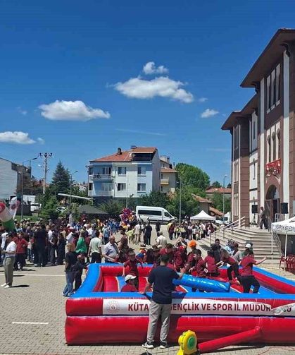 "Spor Her Yerde" etkinliği Hisarcık'ta renkli görüntülere sahne oldu