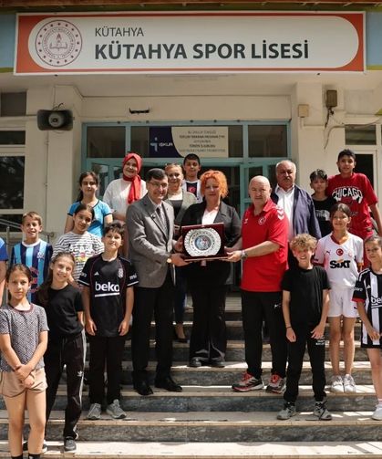 Belediye Başkanı Kahveci'den Spor Ortaokulu ve Lisesi’ne ziyaret