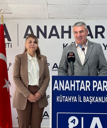Anahtar Parti Kütahya’da Kadın Vitrinini Tanıttı