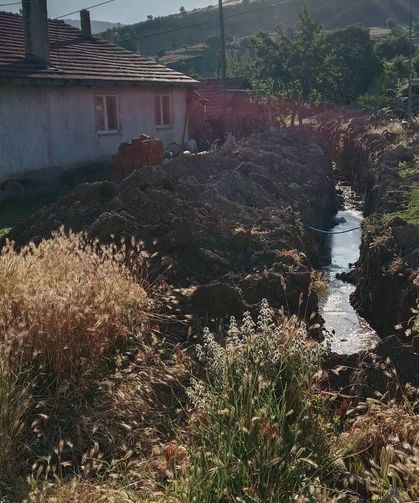 Kütahya'da 20 Gündür Bitmeyen Kanalizasyon Çilesi