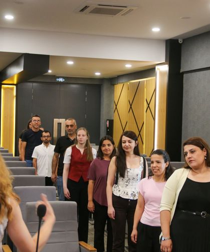 Kütahya OSB Akademi’de beden dili ve mikro mimik eğitimi