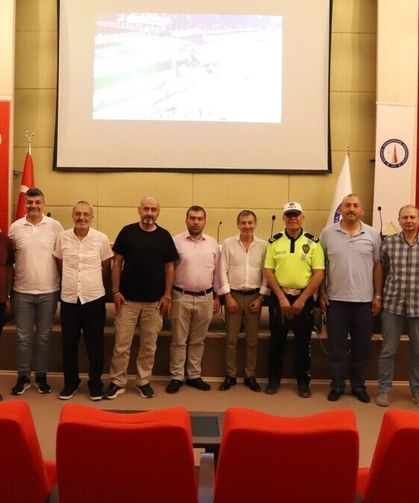 Kütahya'da makam şoförleri için trafik güvenliği eğitimi programı düzenlendi