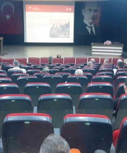 Tavşanlı'da denetimli serbestlik yükümlülerine hayvan sevgisine yönelik eğitim düzenlendi