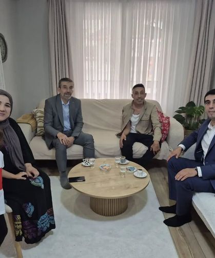 Kütahya Aile ve Sosyal Hizmetler İl Müdürlüğü'nden Gazi Tüfek'e geçmiş olsun ziyareti
