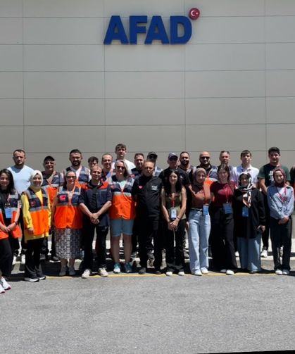Kütahya'da AFAD İl Müdürlüğü'nde öğrencilere eğitim verildi