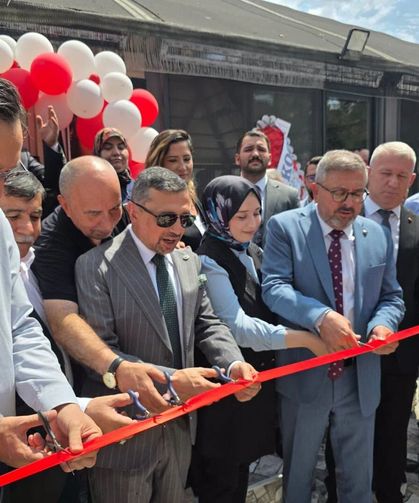 Tunçbilek’e Yeni Sosyal Mekân: Gaip Dede Restaurant Açıldı