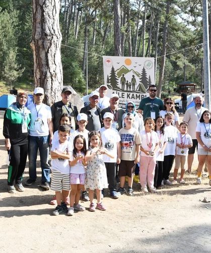 Kütahya'da aileler Çamlıca Tabiat Parkı’nda doğa etkinliğinde bir araya geldi