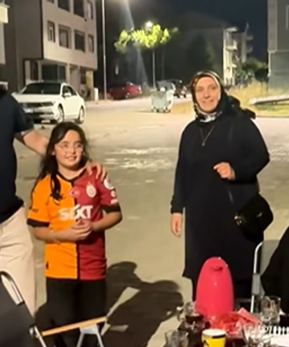 Gediz Belediye Başkanı Akel mahalle ziyaretinde vatandaşlarla buluştu