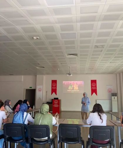 Kütahya’da üniversite öğrencilerine tütün bağımlılığı eğitimi verildi