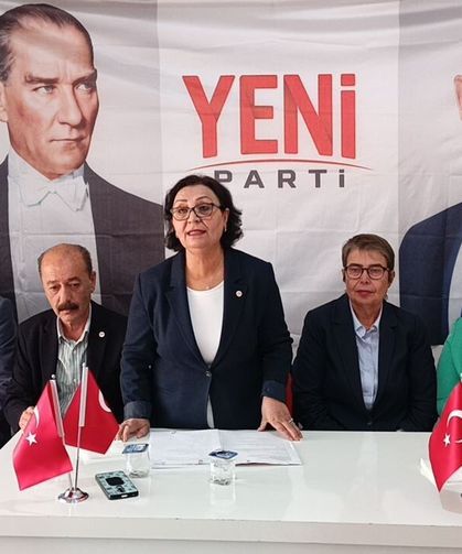 Zeliha Sarı, Yeni Parti Kütahya Merkez İlçe Başkanlığına adaylığını açıkladı