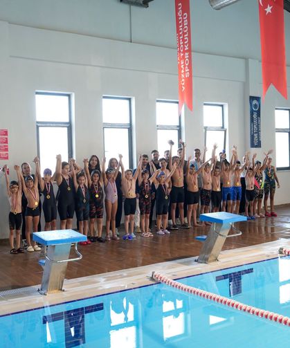 Tavşanlı’da Minik Yüzücüler Sertifikalarına Kavuştu
