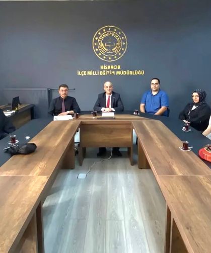 Hisarcık'ta öğretmenlerle yeni eğitim yılı toplantısı gerçekleştirildi