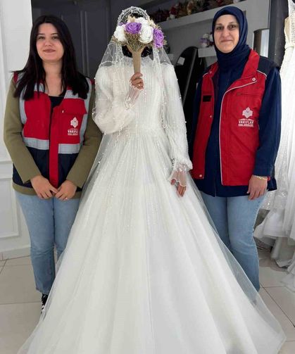 Kütahya'da, asırlık vakfın hayır şartı bir gelinin mutluluğuna vesile oldu