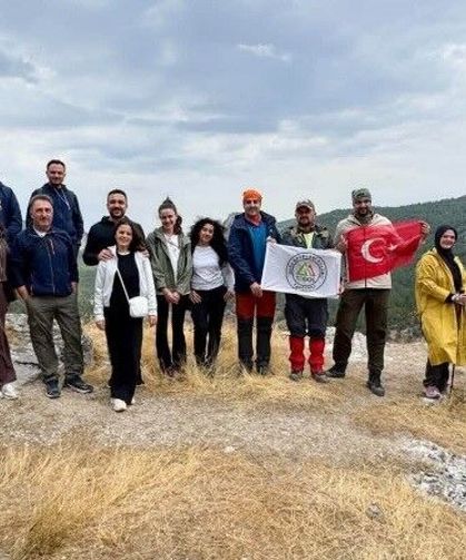 Kütahyalı dağcılar, İkitaş Kanyonu'nun tadını çıkardı