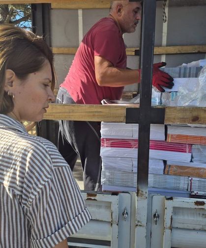 Altıntaş'ta öğrenciler ders kitaplarına kavuşuyor