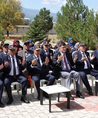 Kütahya'da şehitler ve hayatını kaybeden gaziler dualarla anıldı