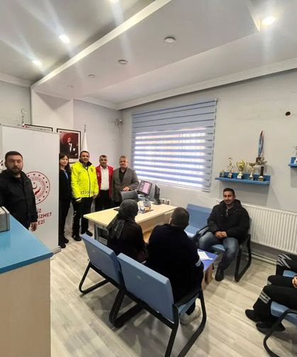 Gediz’de Gençlik ve Spor Müdürlüğü personeline trafik güvenliği eğitimi verildi