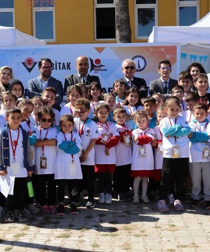 Tavşanlı’da bilim etkinliği: Öğrenciler uygulayarak öğrendi