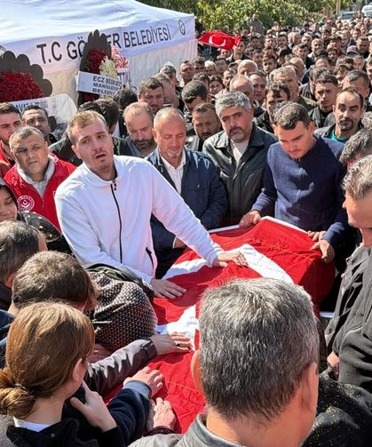 Madendeki göçükte hayatını kaybetmişti: 2 çocuk babası işçi Gediz'de son yolculuğuna uğurlandı