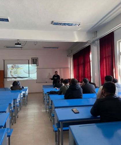 Hisarcık MYO'da yeni öğrencilere oryantasyon eğitimi verildi