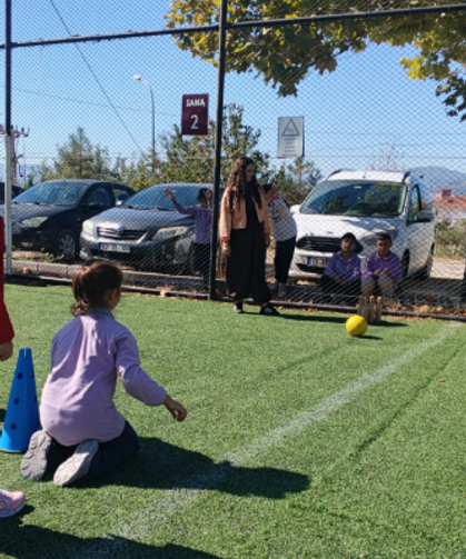 İFET Etkinliğiyle Emet’te çocuklar sporla buluştu