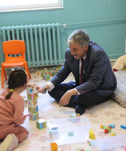 Kütahya İl Millî Eğitim Müdürü Yılmaz, Özel Eğitim Uygulama Okulu'nda öğrencilerle buluştu
