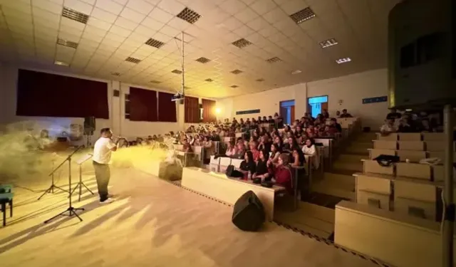 Hisarcık MYO’da Müzik Gecesi çoşkuyla gerçekleşti