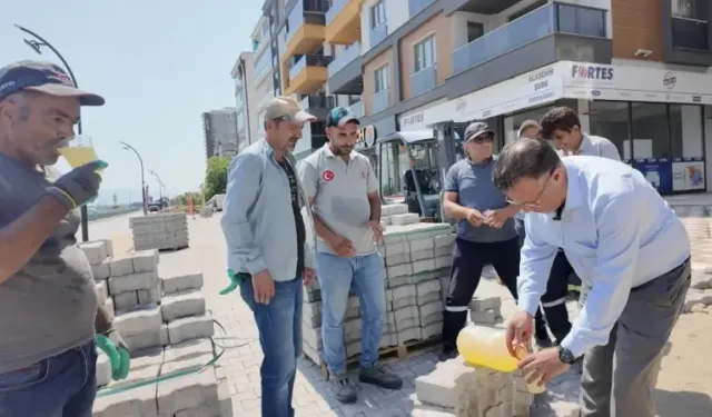 Başkan'dan Personeline Nostaljik Limonata Sürprizi