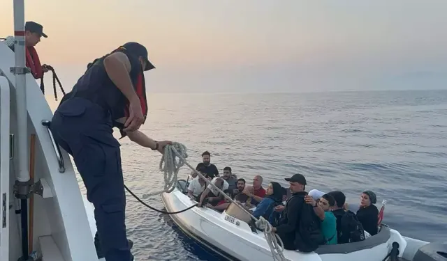 20 kaçak göçmen kurtarıldı