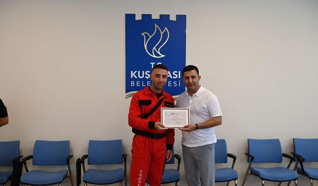 Kuşadası'nda arama kurtarma ekibi eğitim sertifikasını aldı