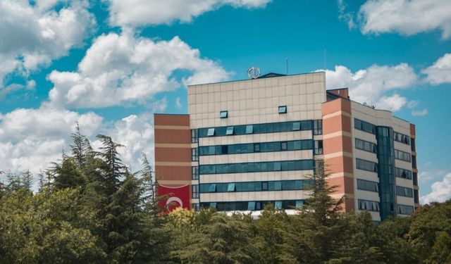 Açıköğretim’de Yapısal Değişim: Fakülteler Tekleşti