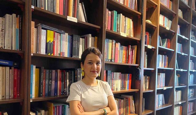 Kitap Okumak Bitmiyor, Şekil Değiştiriyor