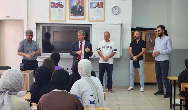 Kütahya'da Eğitim Vurgusu: Müdür Yılmaz’dan Çözüm Sözü