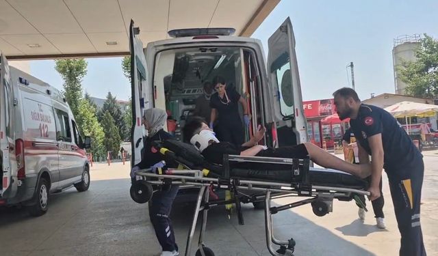 Minibüs şarampole yuvarlandı: 4 yaralı