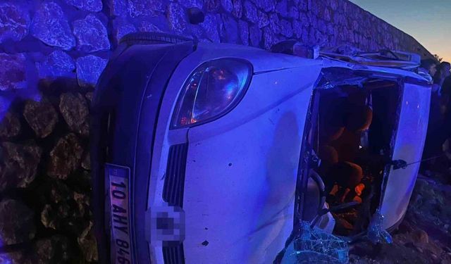 Üç Araç Çarpıştı: Can Pazarı Yaşandı
