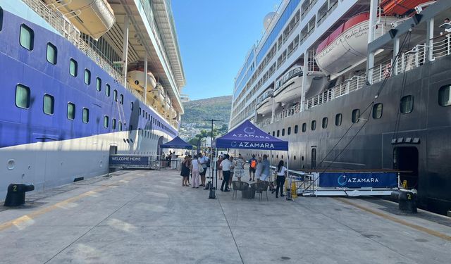 Turistler Bodrum’da tarihi noktaları gezdi, alışveriş yaptı