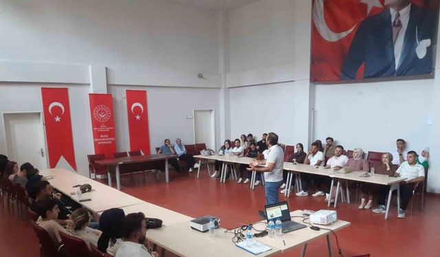 Evlenecek gençlere evlilik öncesi eğitim desteği