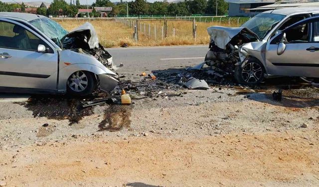 Kafa Kafaya Çarpıştılar: Ölümle Sonuçlandı! 1 Ölü, 1 Yaralı