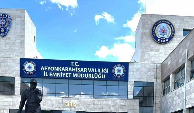 Polisten FETÖ’ye Darbe: Mütevelli Üyesi Yakalandı