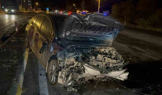 Trafik kazası can aldı: 1 ölü, 2 yaralı
