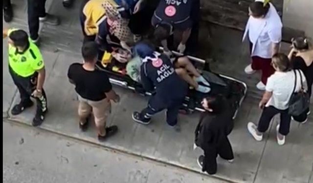 Yola Fırlayan Çocuğa Motosiklet Çarptı, Hastaneye Kaldırıldı