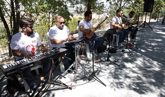 Kütahya’da Müderris Mahallesi’nde Kültür ve Eğlence Dolu Şenlik