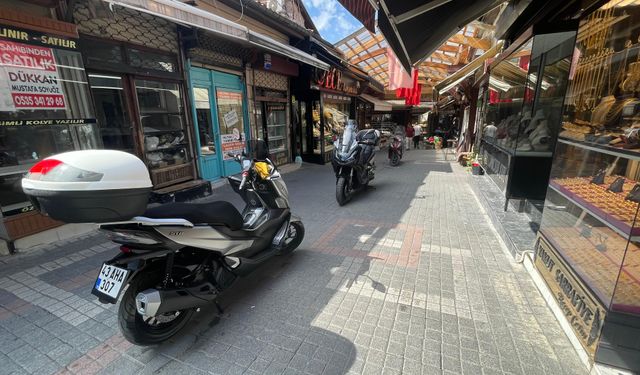 Saman Pazarı’nda Motosiklet İşgali: Vatandaşlar Tepkili