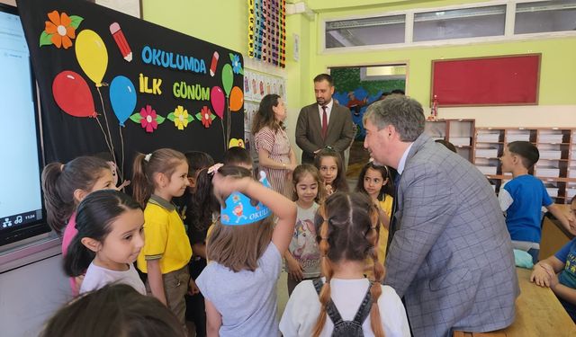 Kütahya’da Uyum Haftası Heyecanı: Müdür Yılmaz Öğrencilerle Buluştu